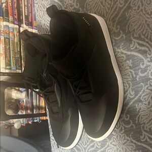 Men's Black Sneakers